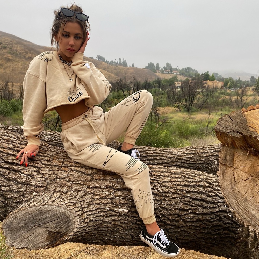 Jka Creative Studios Sweatsuit Size Xs